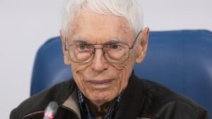 Мишустин поздравил Зацепина со столетием