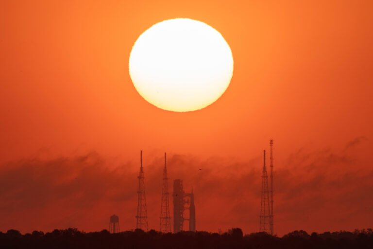 Миссия «Артемида-2»: четыре астронавта отправятся к Луне