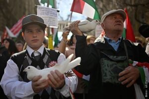 Митинги сторонников и противников Орбана пройдут в Будапеште