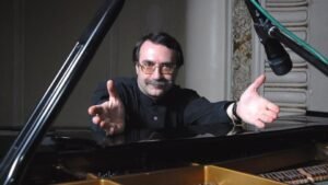 Музыкант Крамер о дресс-коде для зрителей: «Нужно уважать искусство»