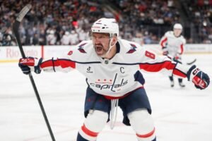 Овечкин оформил 34-й хет-трик в карьере и вошёл в историю НХЛ