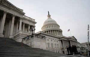 Палата представителей США отвергла ограничения для Трампа по Ирану