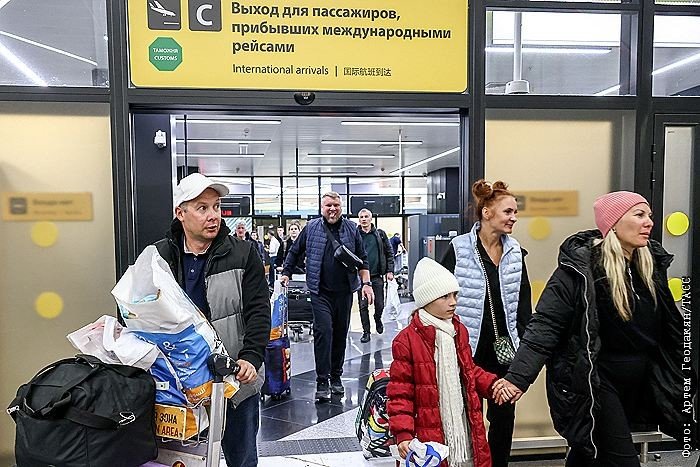 Россия запланировала вывоз более 8 тыс. пассажиров из ОАЭ и Омана