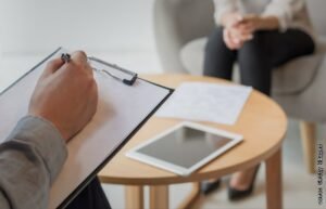 Россиянок без планов на детей предложили отправлять к психологу