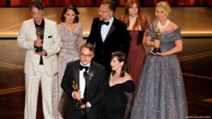 Российские госСМИ проигнорировали "Оскар" за фильм о пропаганде среди детей