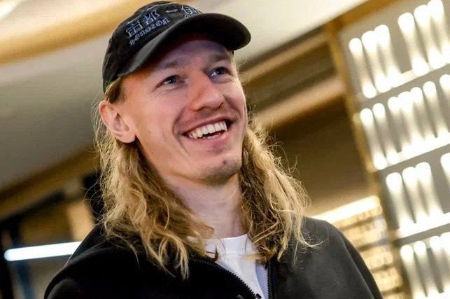 Сафонов зовет болельщиков на матч сборной России