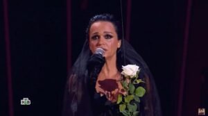 Слава снимает стресс вызовами стриптизера