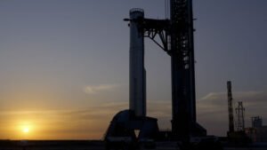 SpaceX провела успешные испытания ускорителя Super Heavy