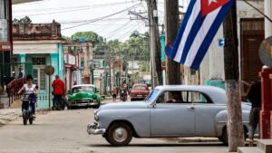 США намерены добиться отстранения Диас-Канеля от власти на Кубе