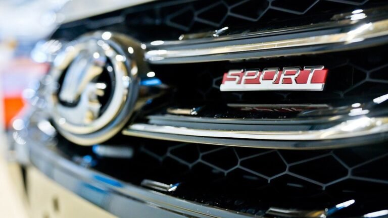 Стала известна цена новой Lada Vesta Sport