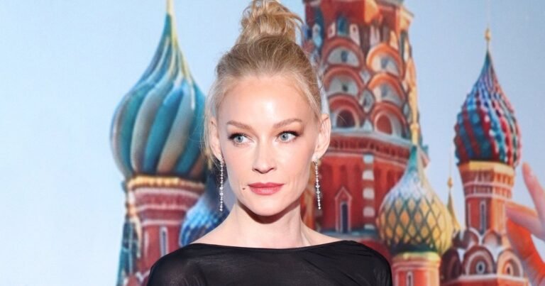 Светлана Ходченкова попала в неловкую ситуацию на премьере фильма