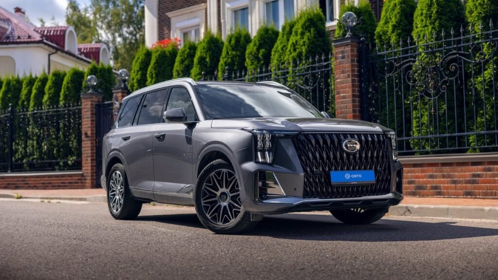 Три бренда снизили цены на авто в России