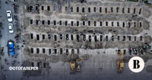 Тысячи иранцев простились с жертвами авиаудара по школе