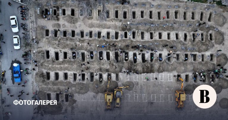 Тысячи иранцев простились с жертвами авиаудара по школе