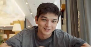 Украина признала российского певца Акмаля угрозой нацбезопасности