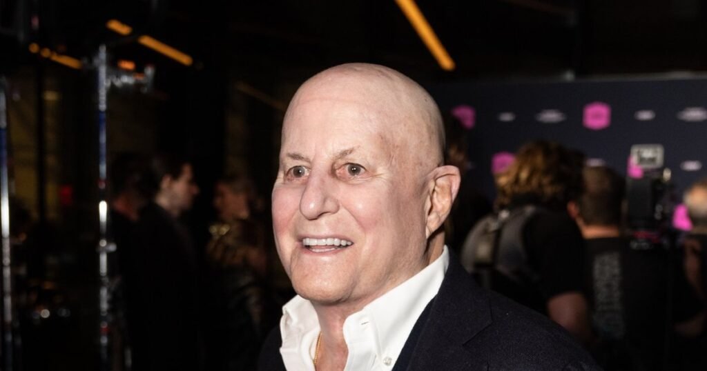 Умер 15-летний сын миллиардера Рональда Перельмана