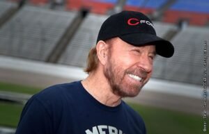 Умер актер и мастер боевых искусств Чак Норрис в возрасте 86 лет