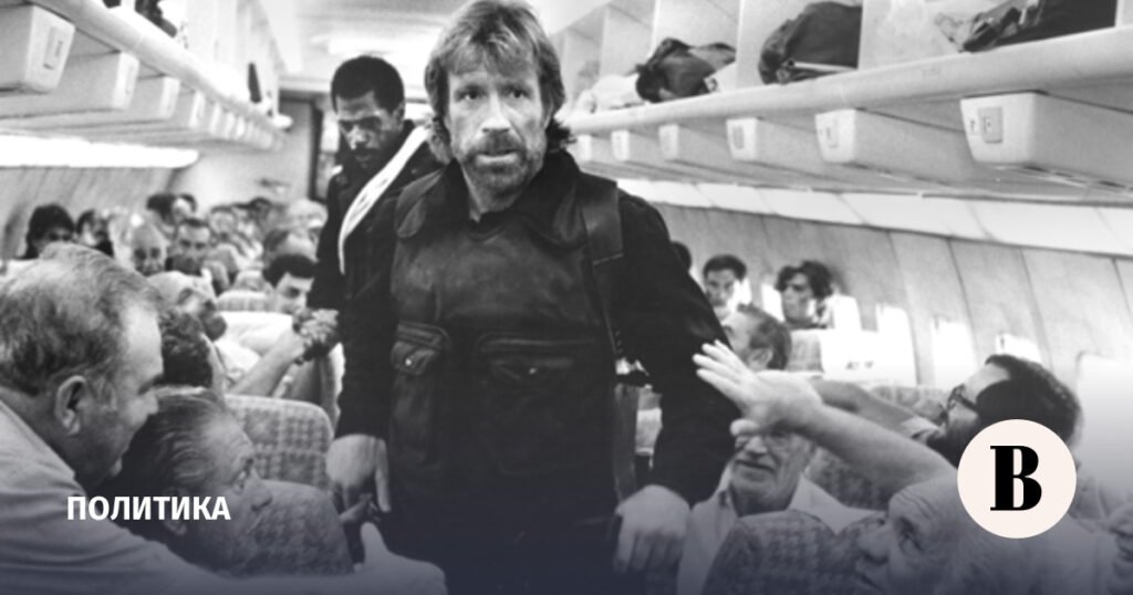 Умер знаменитый актер и мастер боевых искусств Чак Норрис