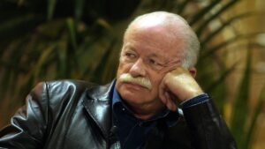 Умер знаменитый итальянский певец Джино Паоли