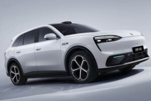 В Китае представлен кроссовер Aito M6 с гибридными и электрическими версиями