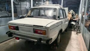 В России на продажу выставлен редкий ВАЗ-2106: цена удивляет