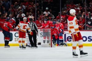 «Вашингтон» разгромил «Калгари» со счётом 7:3, несмотря на провал во втором периоде