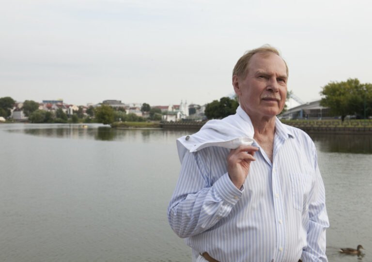 Владимиру Гостюхину - 80: путь к славе и личная жизнь