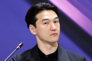 Жена Нурлана Сабурова закрывает бизнес в России