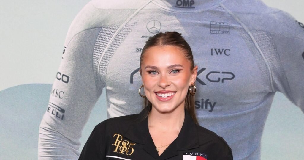 Звезда «Ривердейла» Лили Рейнхарт столкнулась с серьезным заболеванием