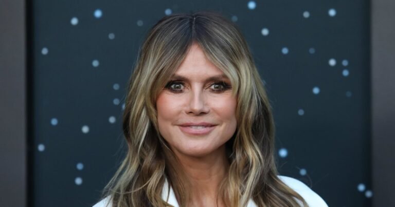 Звезды на премьере: Хайди Клум и Райан Гослинг на показе фильма «Проект “Конец света”»