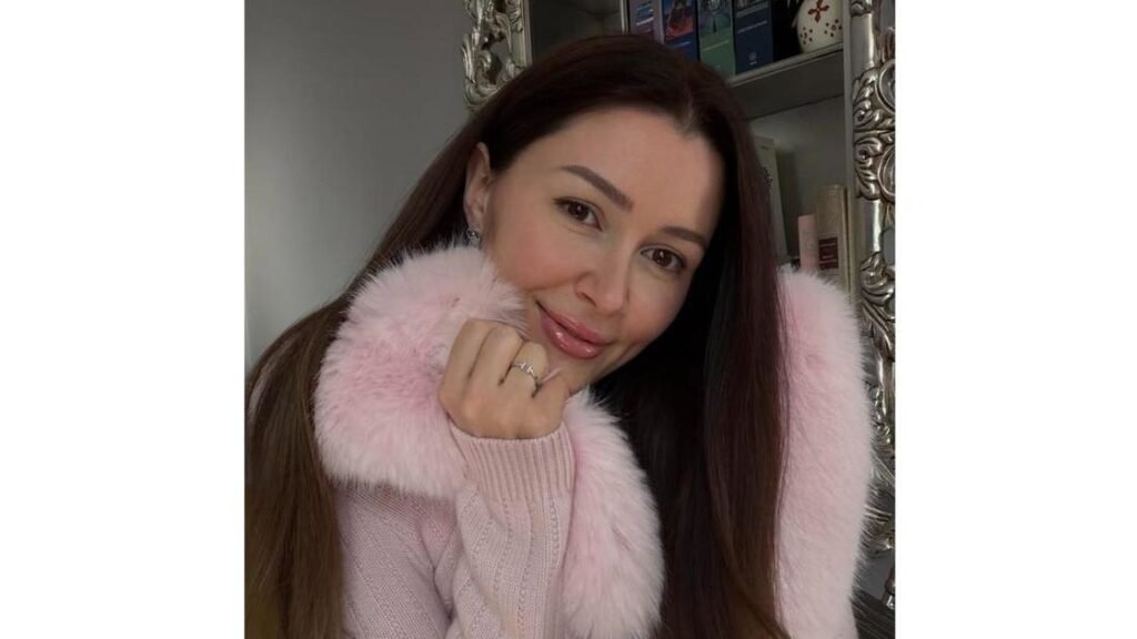 Анна Заворотнюк показала редкие фото подросшего сына