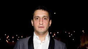 Арарат Кещян угрожает бывшей возлюбленной из-за алиментов на сына