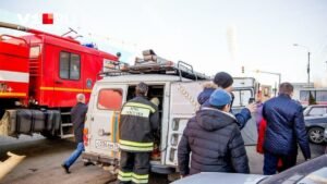 Беспилотники атаковали Уфу: многоэтажка повреждена, нефтезаводы под ударом