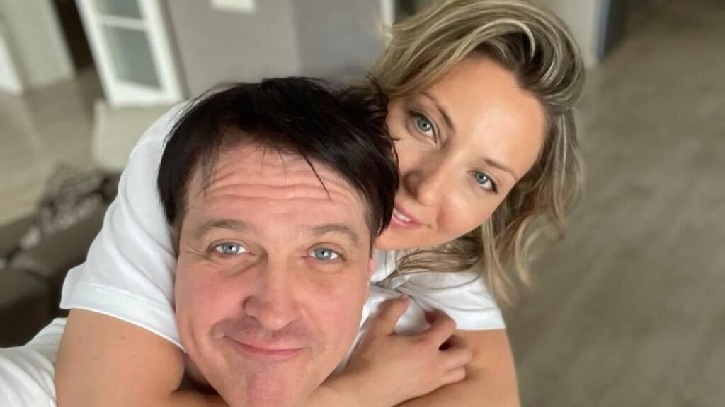 Денис Матросов в третий раз стал отцом: подробности о новорожденной дочке