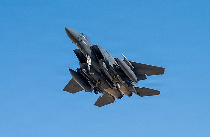 Иран заявил о сбитом американском истребителе F-15E