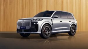 Новый внедорожник Voyah Taishan X8: подробности и перспективы появления в РФ