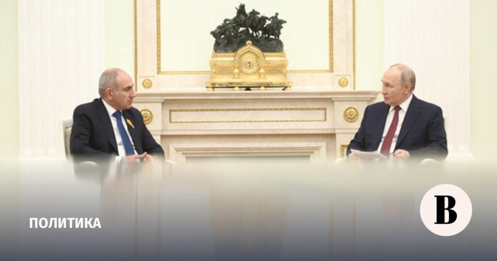 Пашинян в Москве: новые вопросы к ОДКБ и отношениям с Азербайджаном