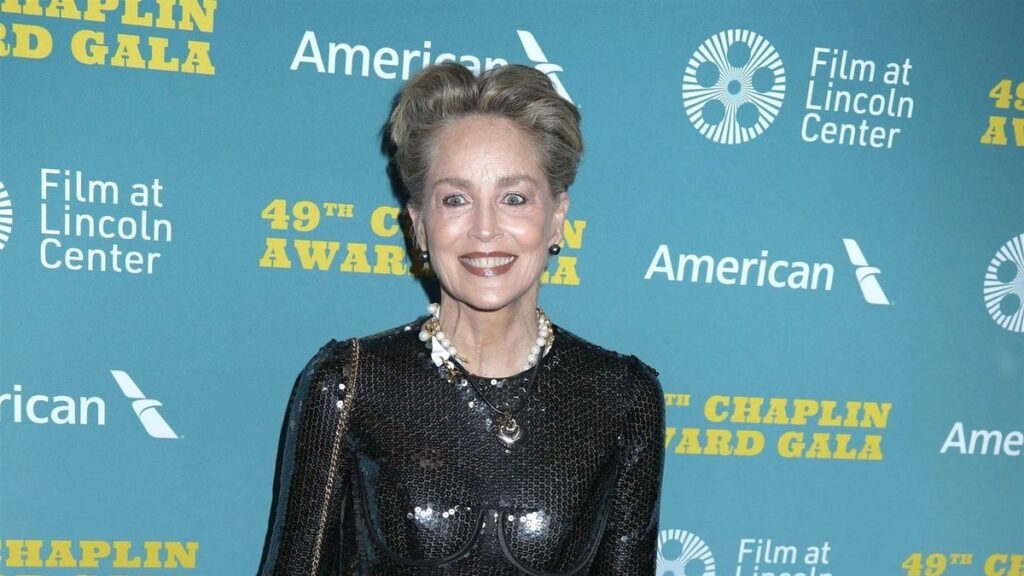 Шэрон Стоун отказалась от просмотра интимных сцен