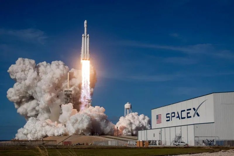 SpaceX готовится к рекордному IPO: детали и перспективы