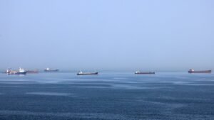 Трамп и Иран обмениваются угрозами: ситуация вокруг Ормузского пролива обостряется