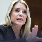 Трамп отправляет Пэм Бонди в отставку с поста генпрокурора США