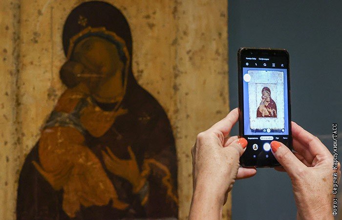 Третьяковская галерея передаст РПЦ Владимирскую и Донскую иконы