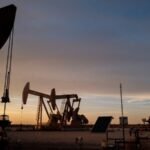 Цены на нефть резко выросли из-за конфликта на Ближнем Востоке